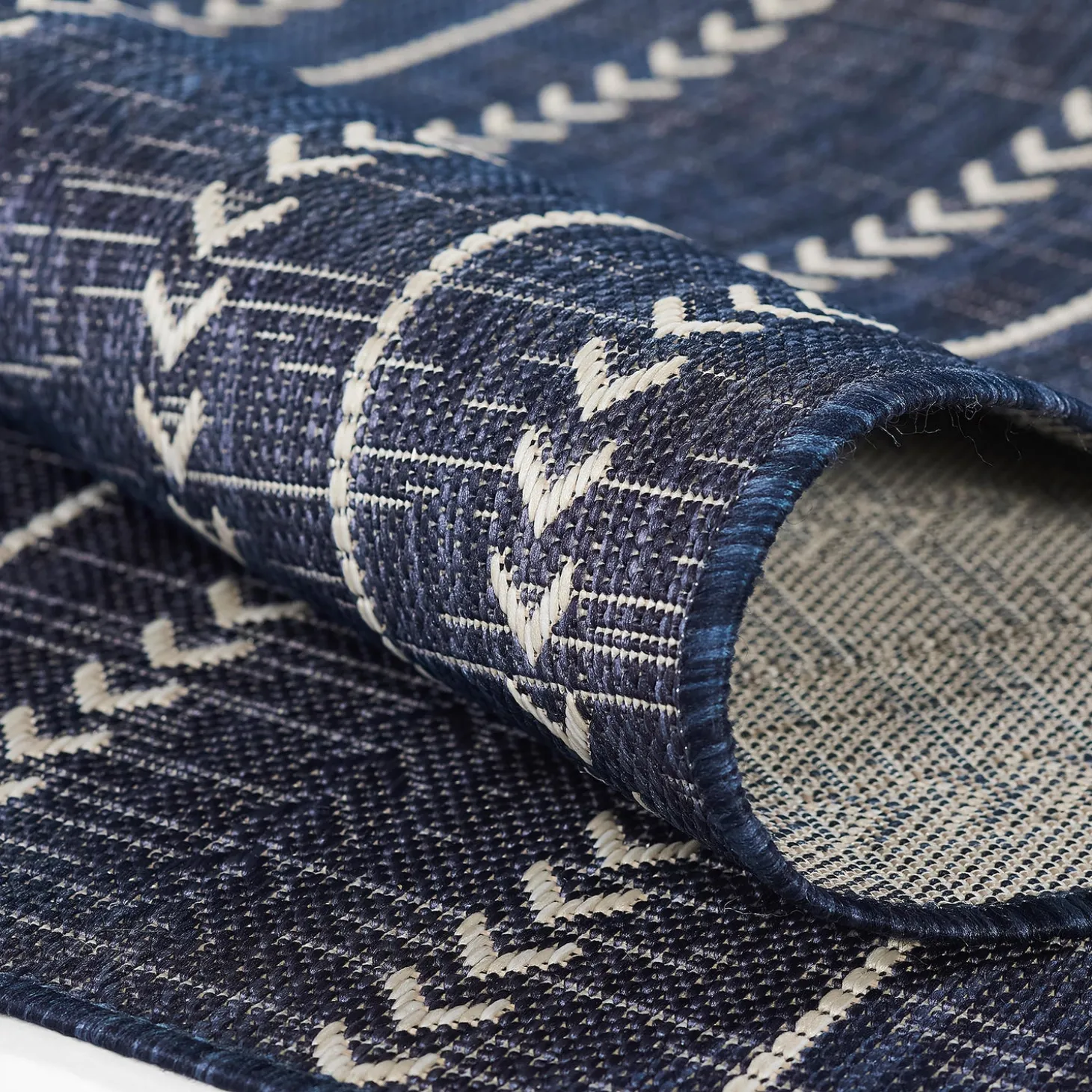 Area Rugs>Plow & Hearth Arabella Stripe Polypropylene Rug, 6'6" x 9 Navy