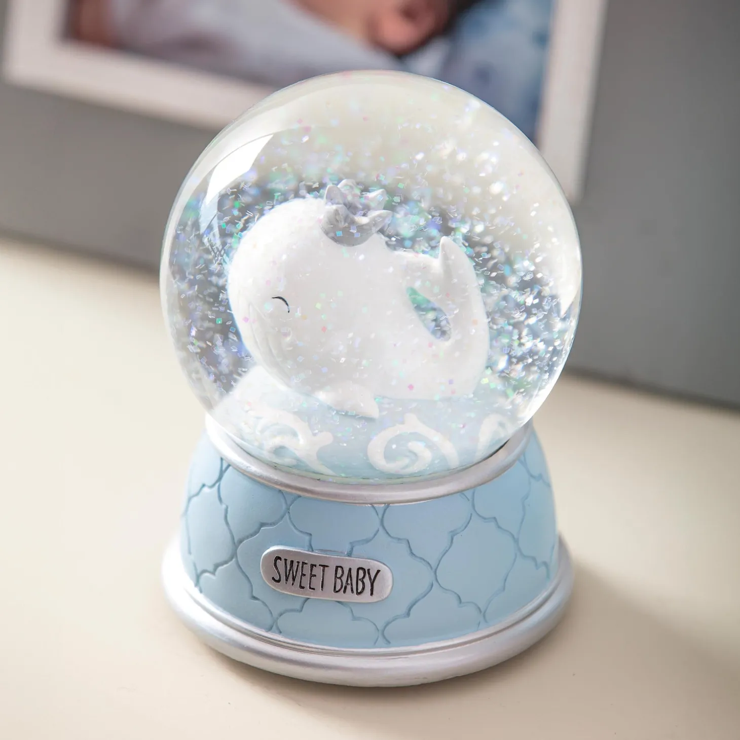 Decorative Accents>Plow & Hearth Baby Whale Blue Resin Waterglobe/Music Box