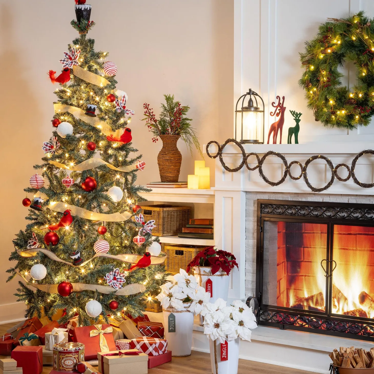 Lighted Trees & Garlands>Plow & Hearth Classic Cardinal Complete Christmas Tree Kit with 250 Lights and 140 Decorations, 7½'H