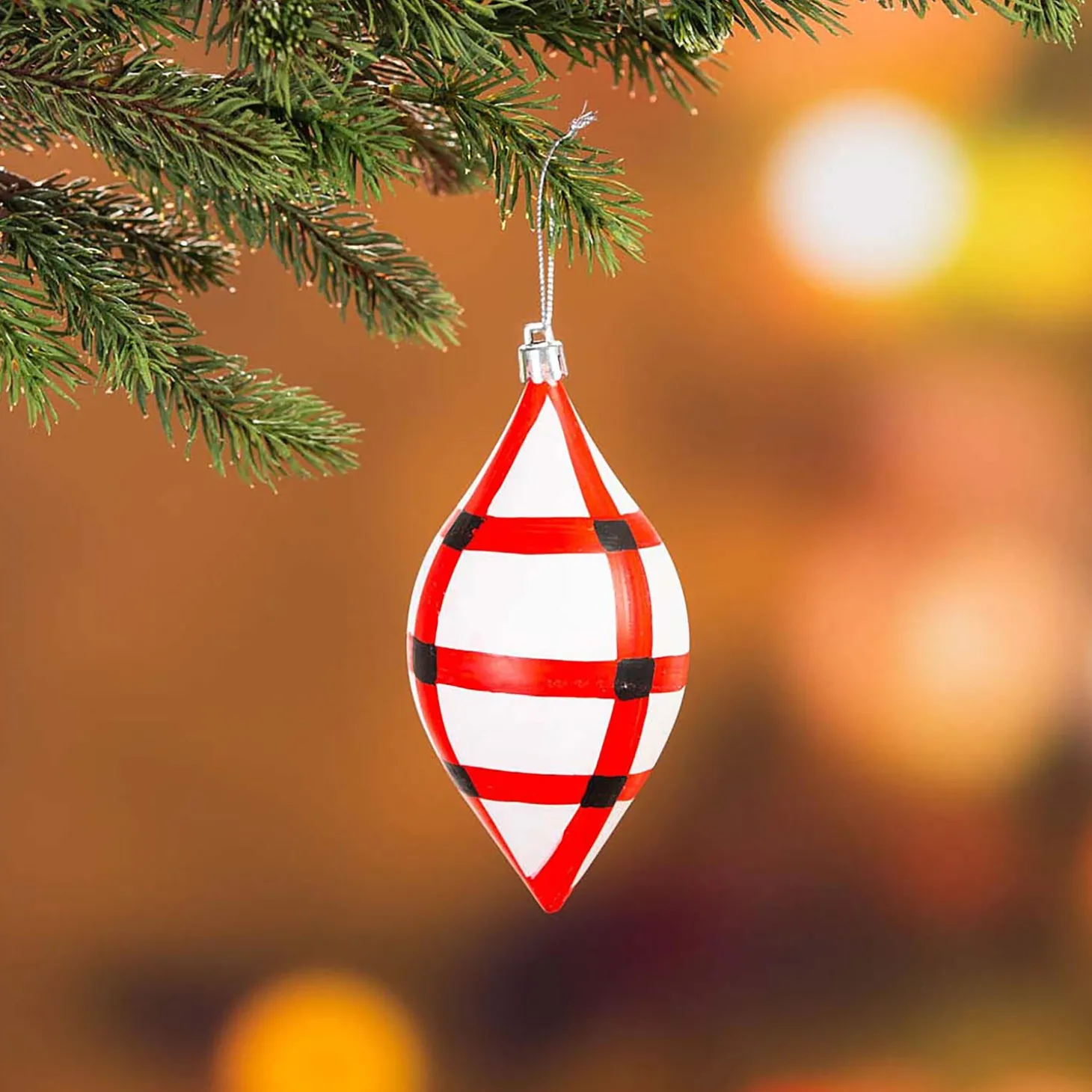 Lighted Trees & Garlands>Plow & Hearth Classic Cardinal Complete Christmas Tree Kit with 250 Lights and 140 Decorations, 7½'H