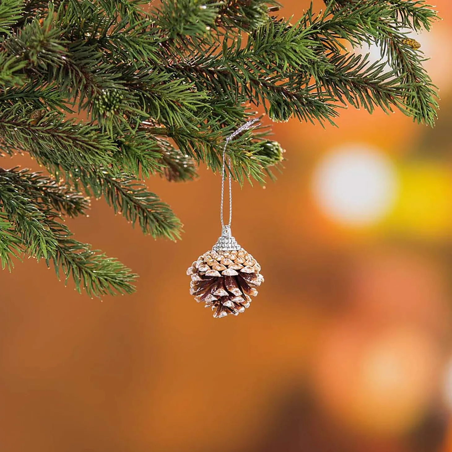 Lighted Trees & Garlands>Plow & Hearth Classic Cardinal Complete Christmas Tree Kit with 250 Lights and 140 Decorations, 7½'H
