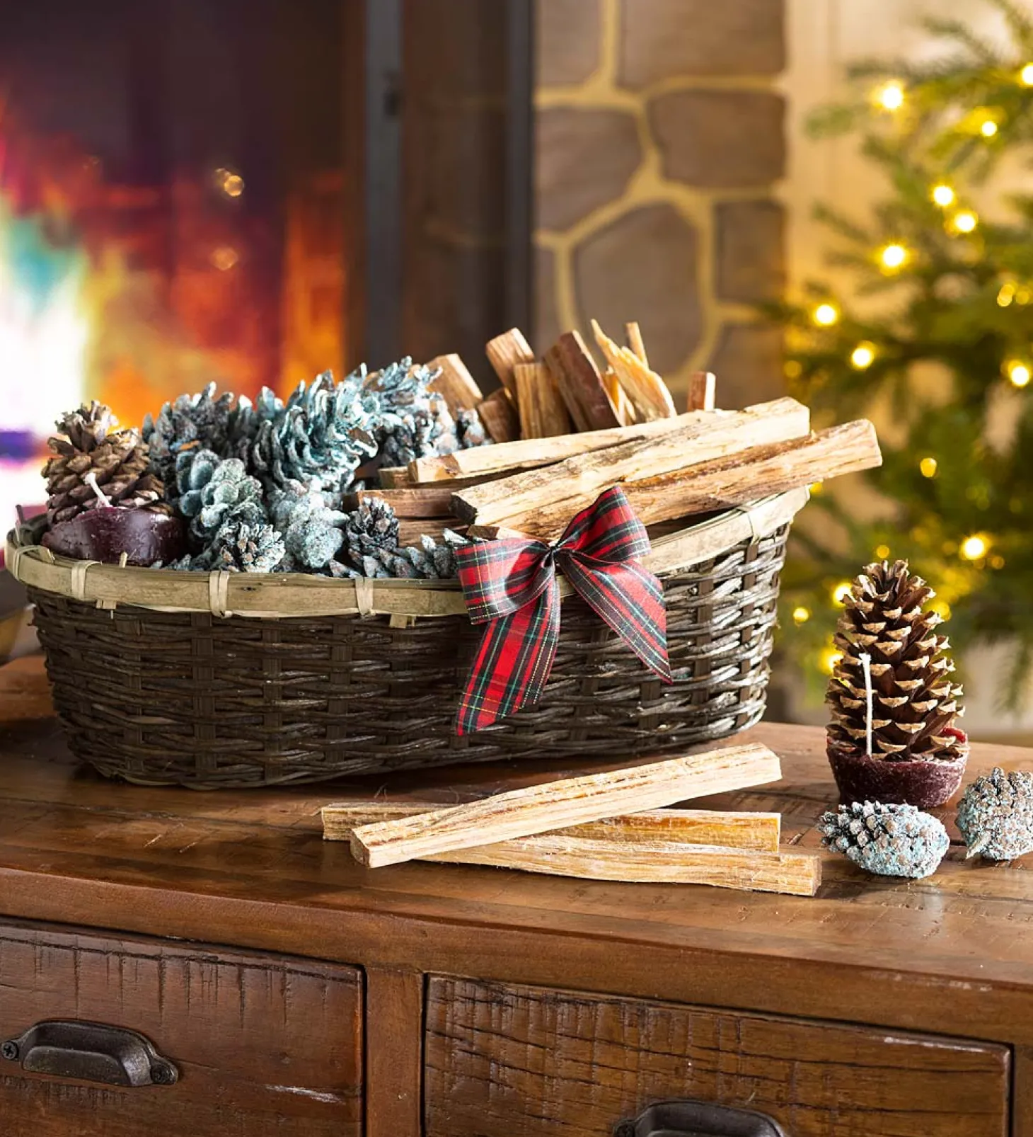 Fire Starters & Fatwood>Plow & Hearth Fire Starter Holiday Gift Basket with Fatwood, Color Cones and Wax Cones