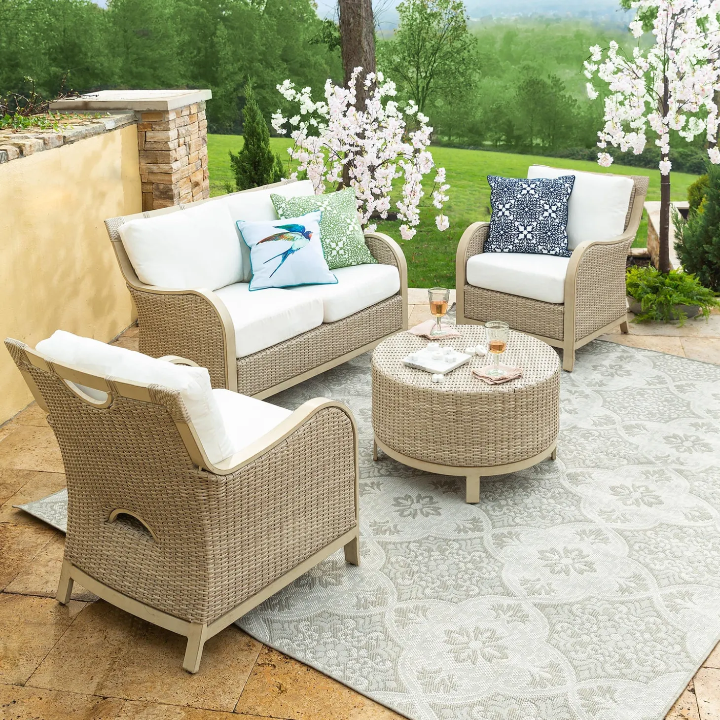 Area Rugs>Plow & Hearth Hamilton Vintage Indoor/Outdoor Rug, 7'10" x 10" Ivory