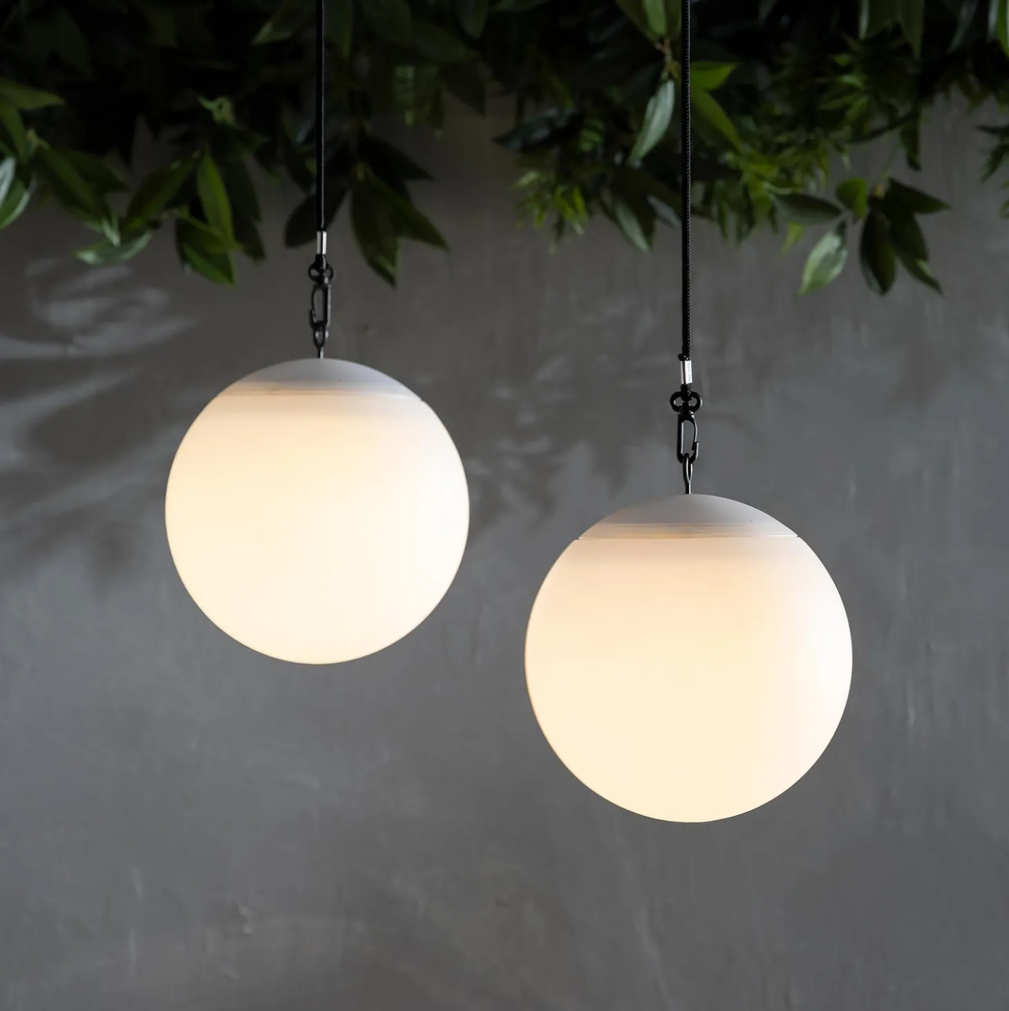 Lighted Garden Decorations | Lighted Accents>Plow & Hearth Hanging Solar Color Changing Sphere Light Black