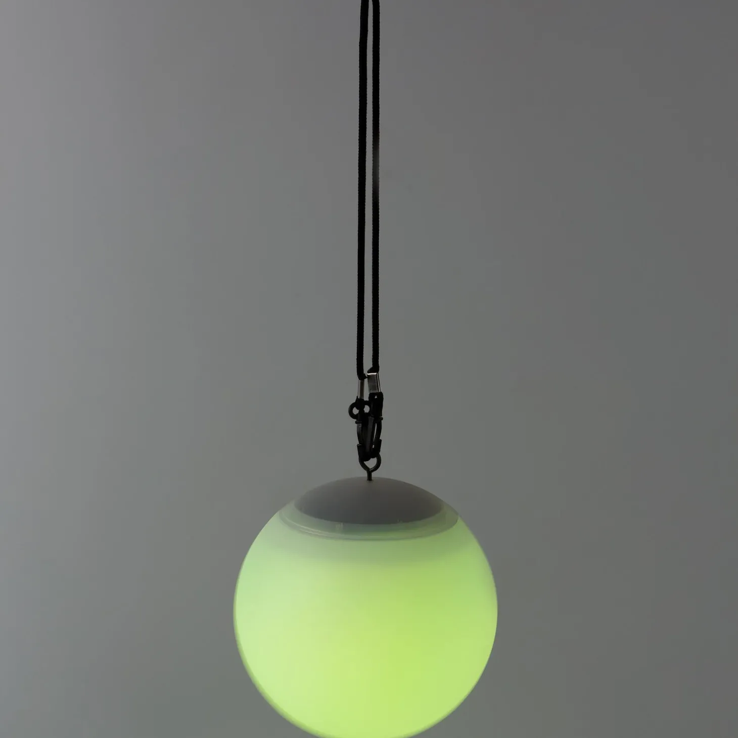 Lighted Garden Decorations | Lighted Accents>Plow & Hearth Hanging Solar Color Changing Sphere Light Black
