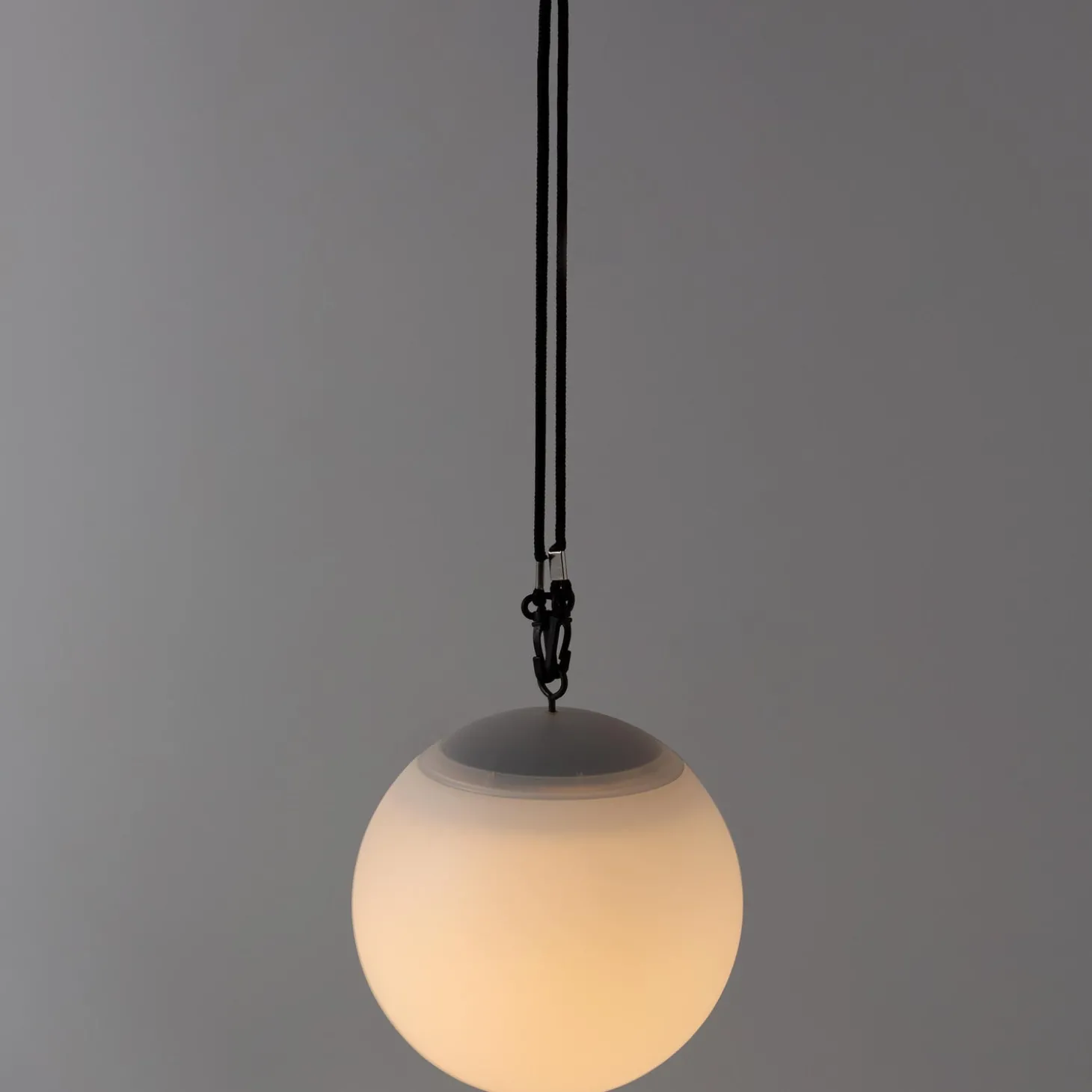 Lighted Garden Decorations | Lighted Accents>Plow & Hearth Hanging Solar Color Changing Sphere Light Black