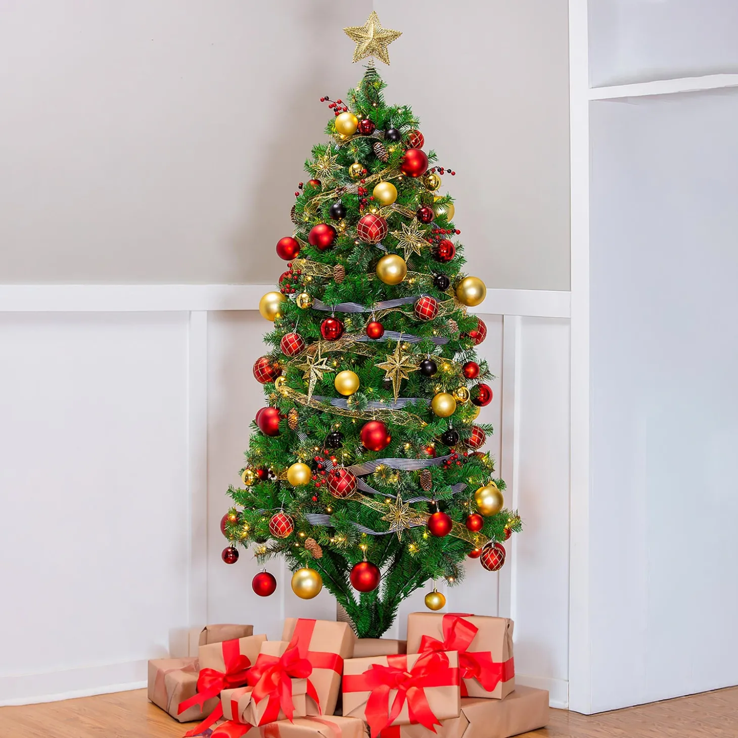Lighted Trees & Garlands | Lighted Accents>Plow & Hearth Holiday Traditions Complete Christmas Tree Kit with 250 Lights and 140 Decorations, 7½'H