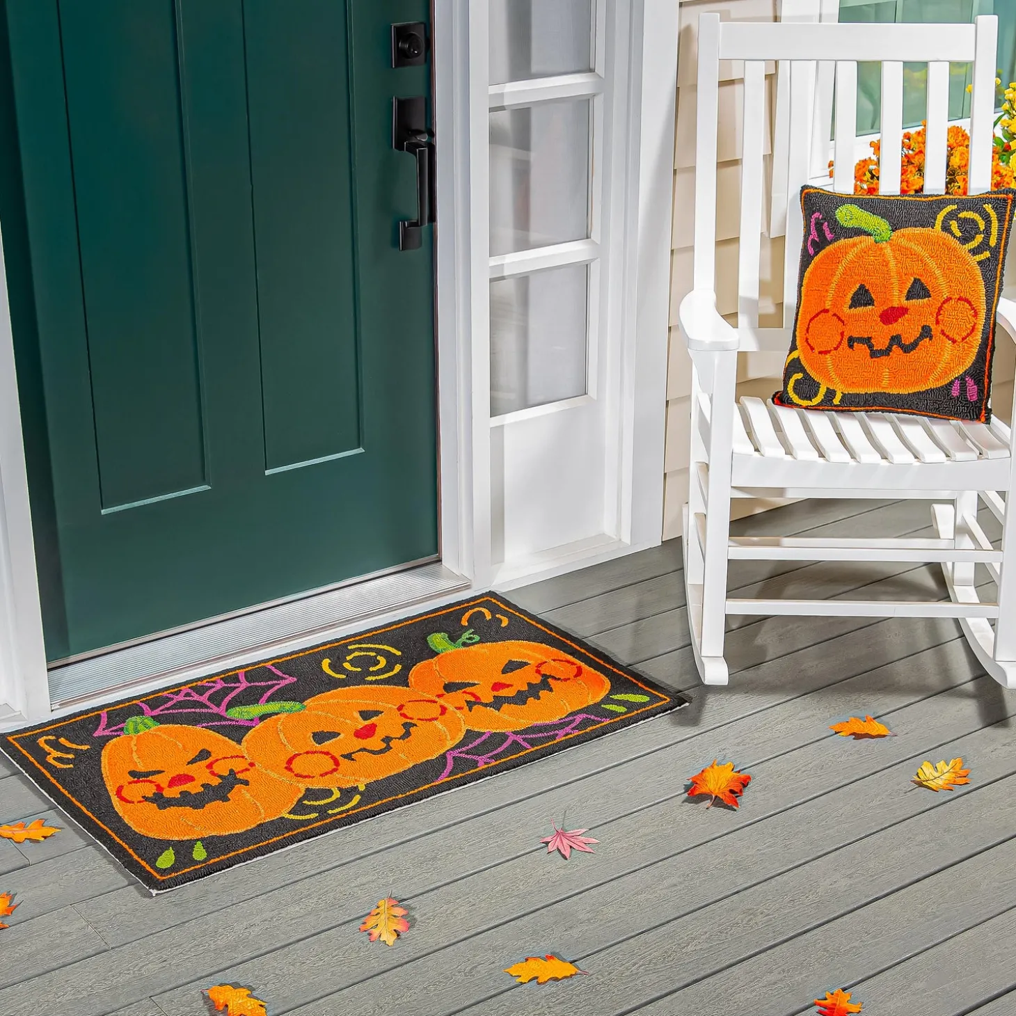 Hooked Rugs>Plow & Hearth Indoor/Outdoor Jack O'Lantern Pumpkin Hooked Polypropylene Accent Rug 24"x42"