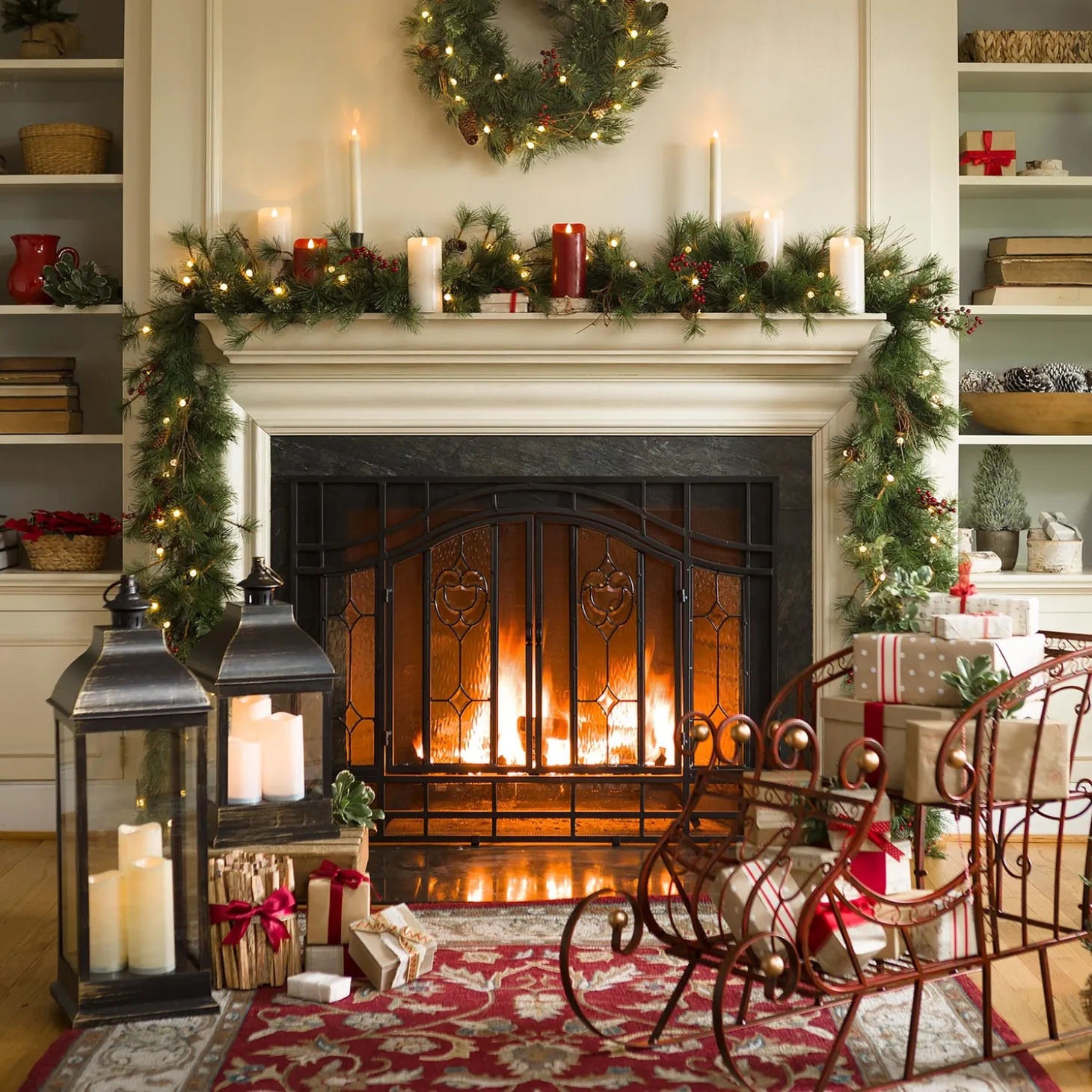 Lighted Trees & Garlands>Plow & Hearth Indoor/Outdoor Blue Ridge Garland with Battery-Operated Dual-Function Lights