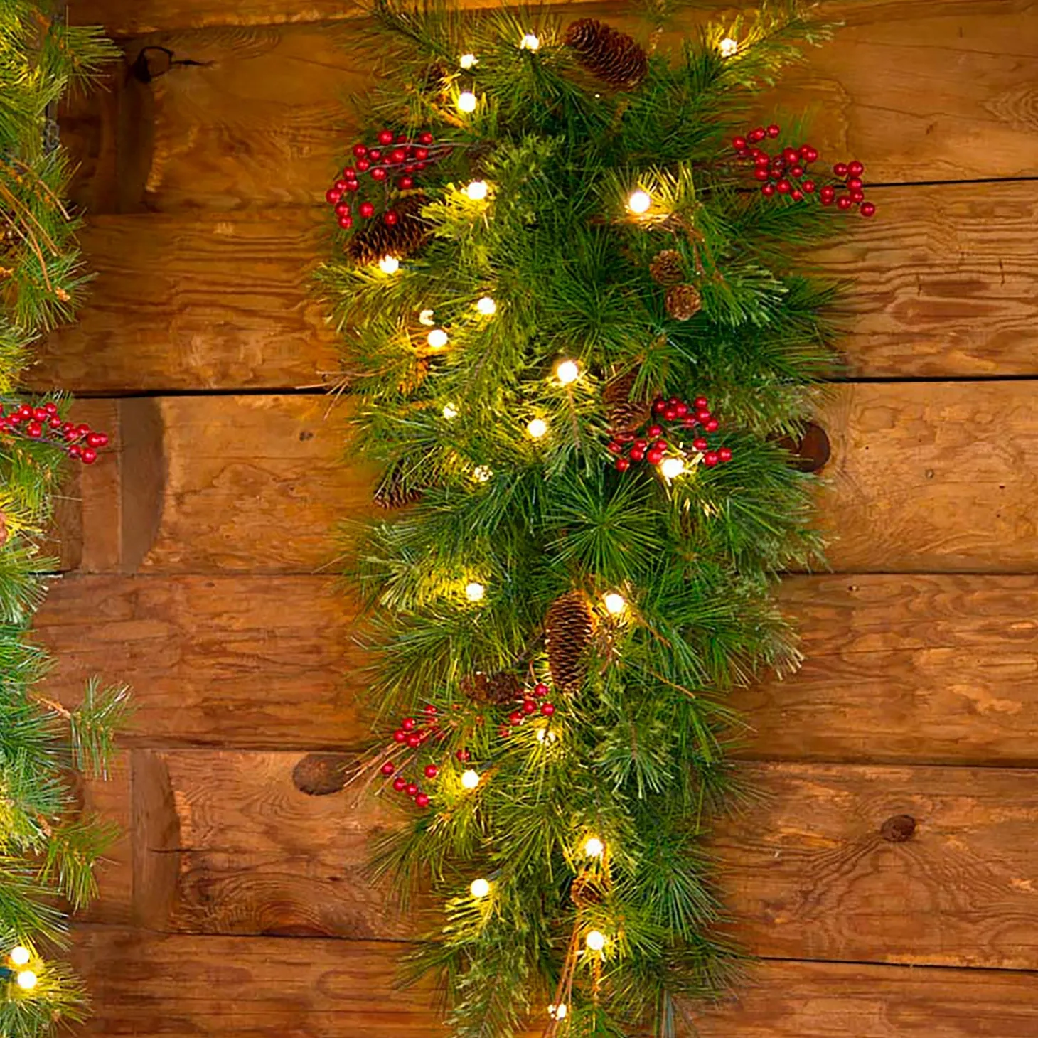 Lighted Trees & Garlands | Lighted Garden Decorations>Plow & Hearth Indoor/Outdoor Blue Ridge Teardrop Swag with Battery-Operated Dual-Function Lights