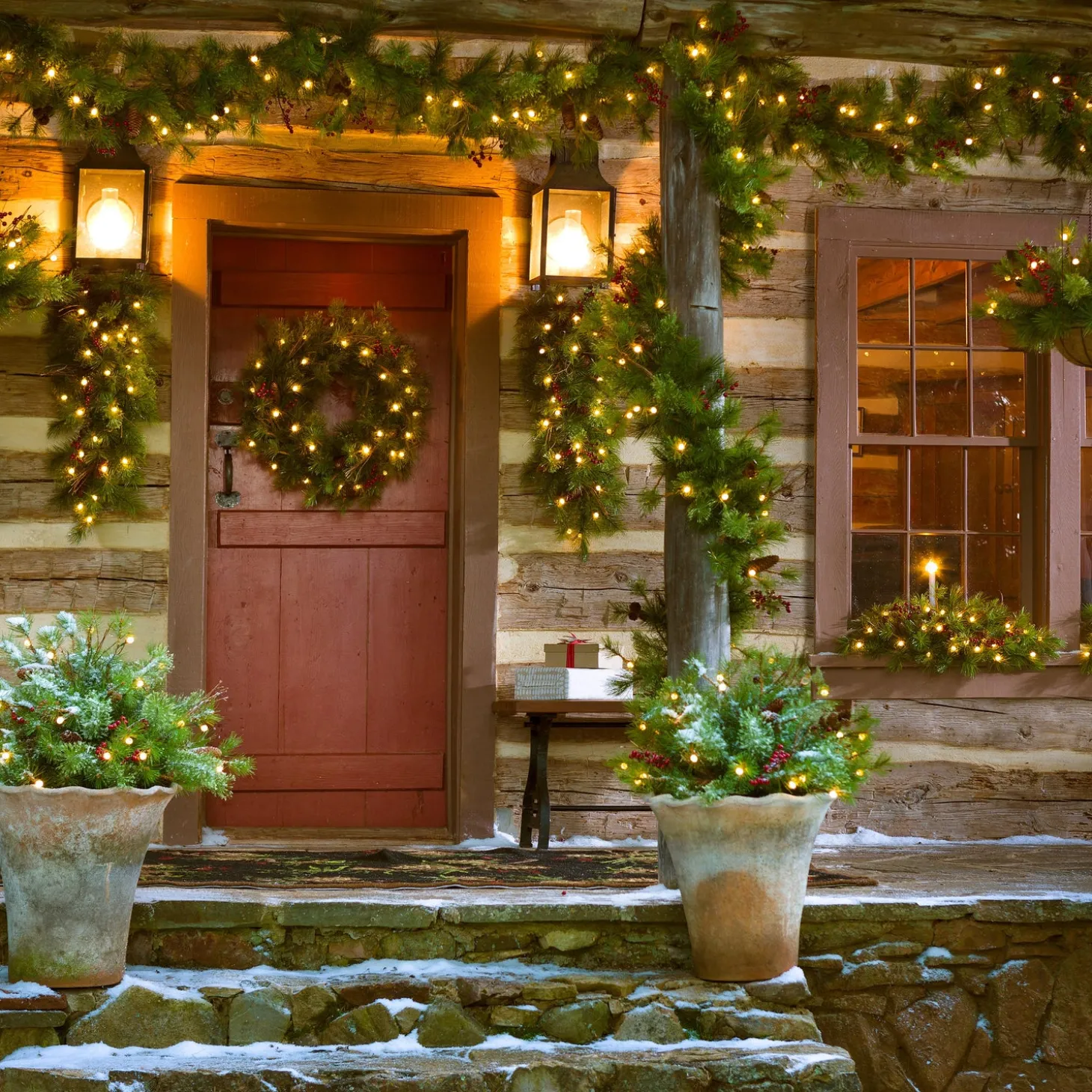 Faux Flowers & Plants | Lighted Trees & Garlands>Plow & Hearth Indoor/Outdoor Blue Ridge Window Swag with Battery-Operated Dual-Function Lights