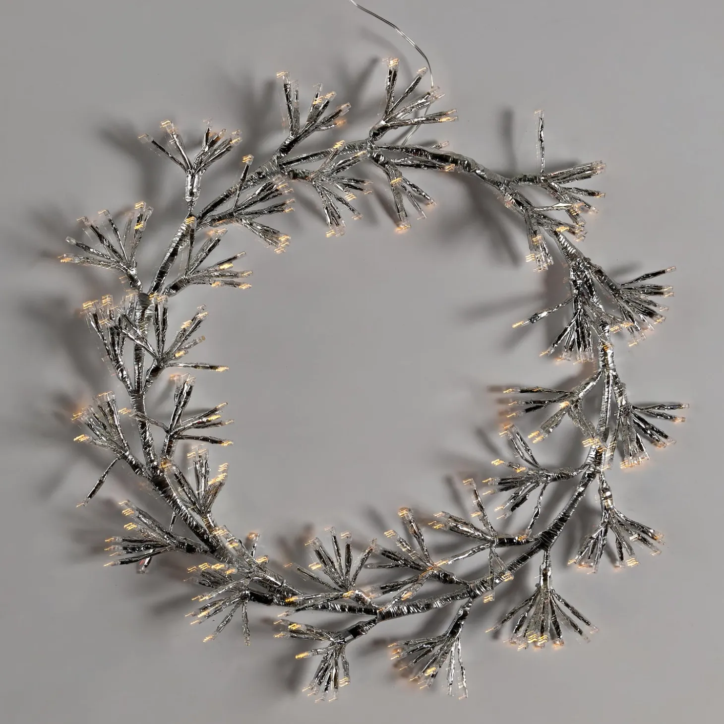 Wreaths | Lighted Accents>Plow & Hearth Indoor/Outdoor Electric Lighted Wreath Holiday Decoration