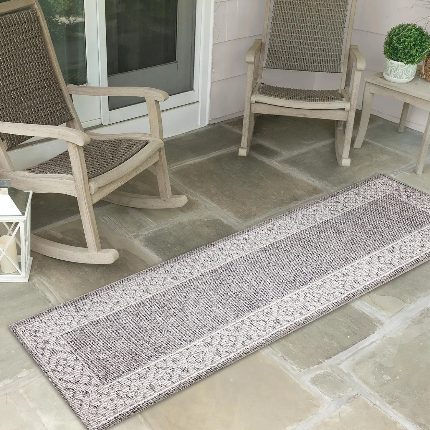 Area Rugs>Plow & Hearth Indoor/Outdoor Kitty Hawk Border Rug, 6'9" x 9'4"