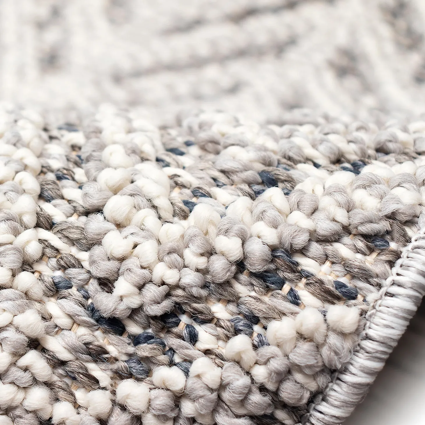 Area Rugs>Plow & Hearth Indoor/Outdoor Kitty Hawk Chevron Rug, 5'3" x 7'3" Silver
