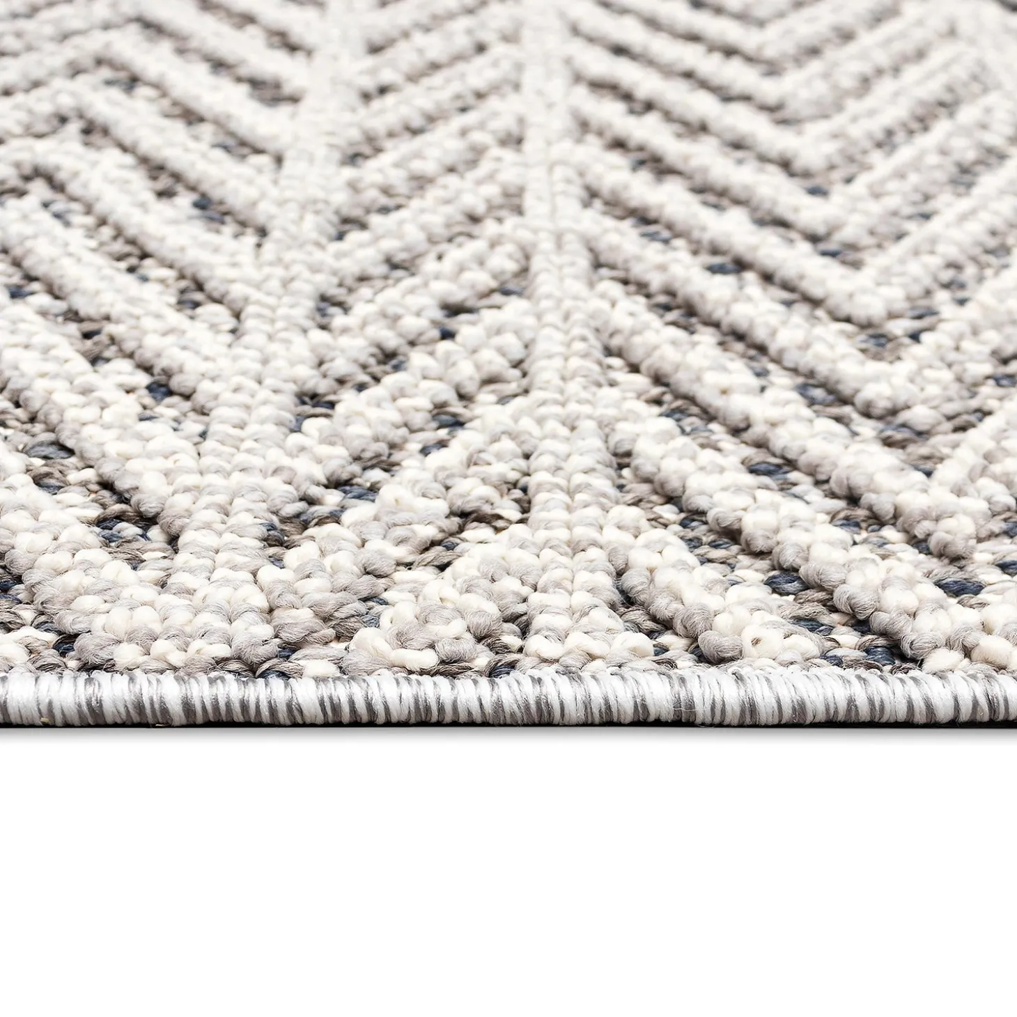 Area Rugs>Plow & Hearth Indoor/Outdoor Kitty Hawk Chevron Rug, 5'3" x 7'3" Silver