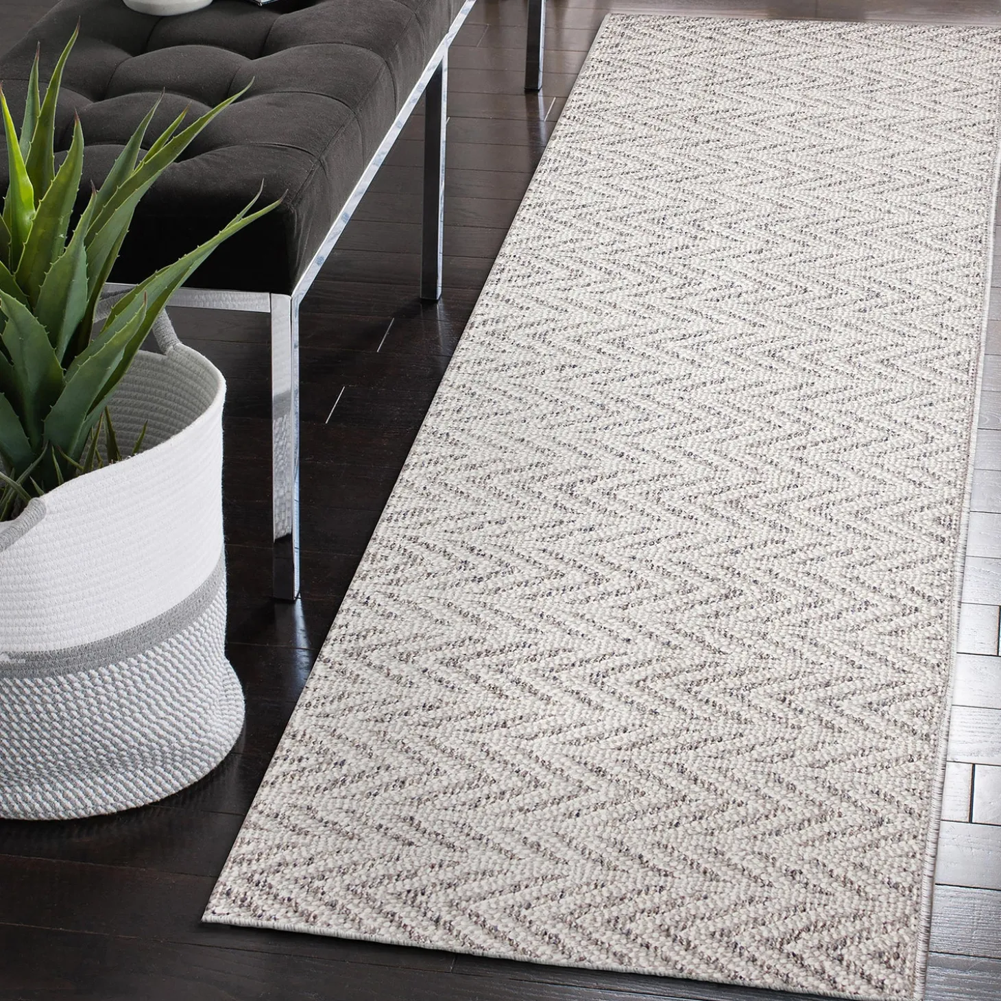 Area Rugs>Plow & Hearth Indoor/Outdoor Kitty Hawk Chevron Rug, 5'3" x 7'3" Silver