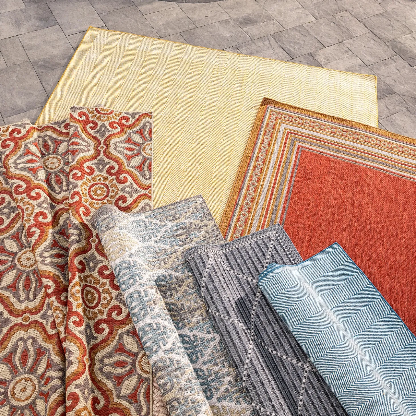 Area Rugs>Plow & Hearth Indoor/Outdoor La Grange Border Polypropylene Rug, 8' x 10'