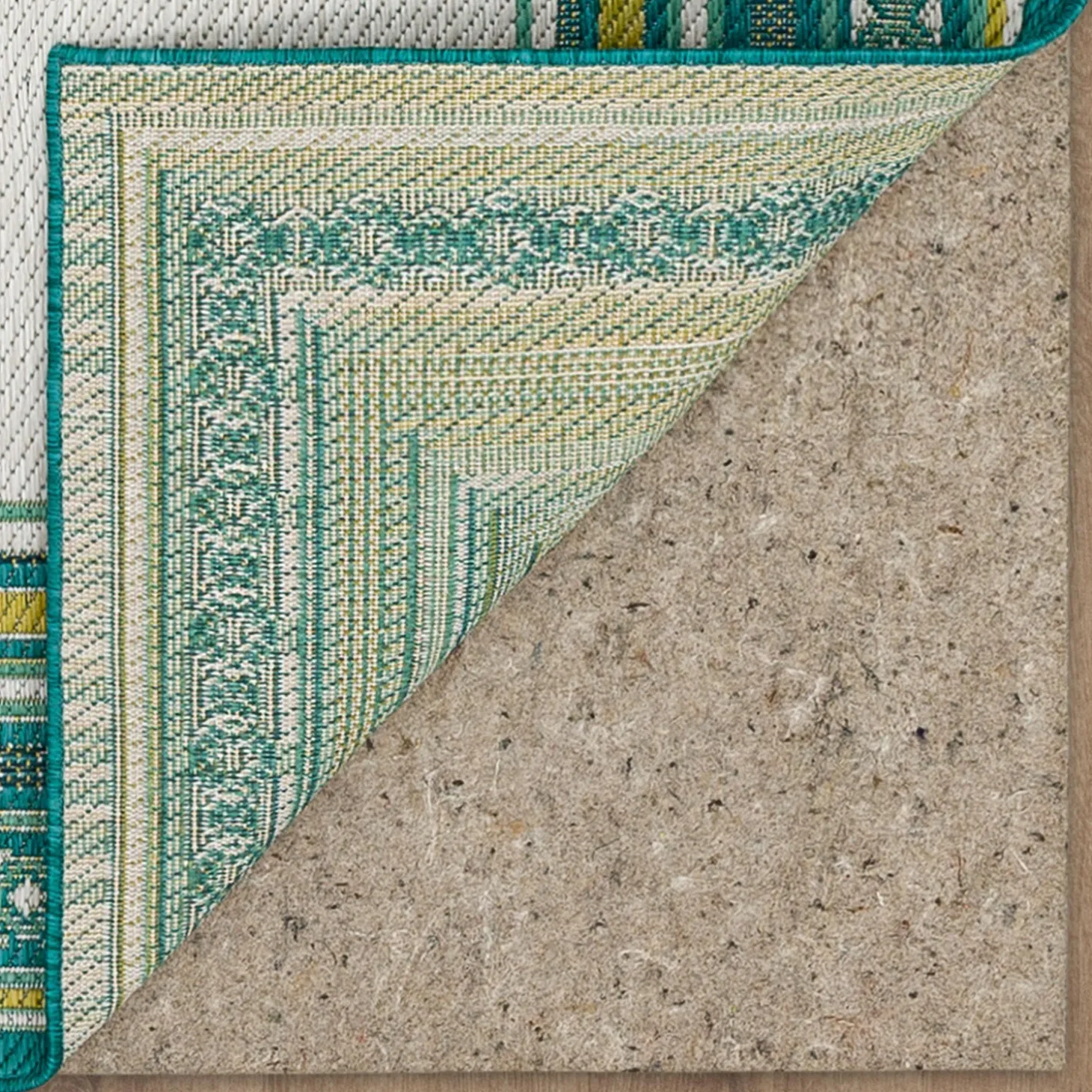 Area Rugs>Plow & Hearth Indoor/Outdoor La Grange Border Polypropylene Rug, 2'5" x 6' Runner Green
