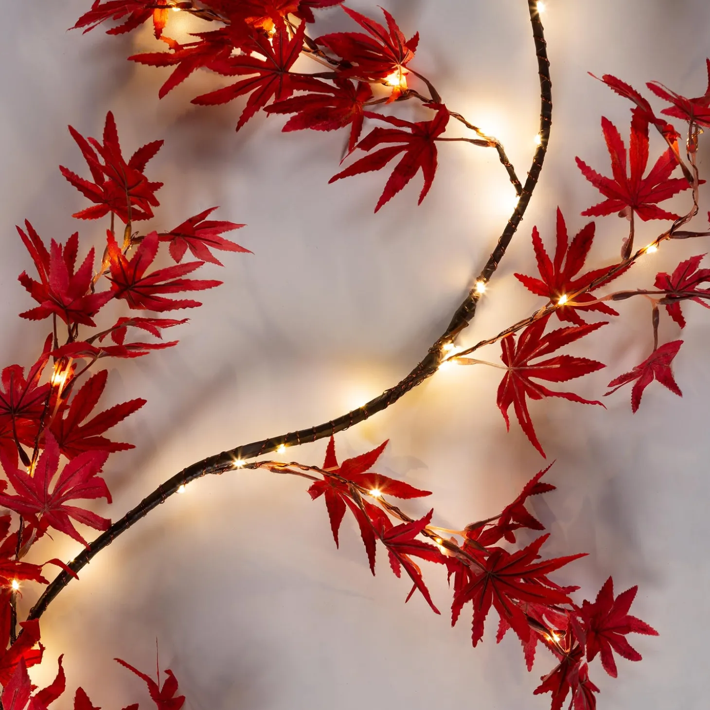 Faux Flowers & Plants | Lighted Trees & Garlands>Plow & Hearth Indoor/Outdoor Lighted Japanese Maple Leaf Garland with 70 Lights