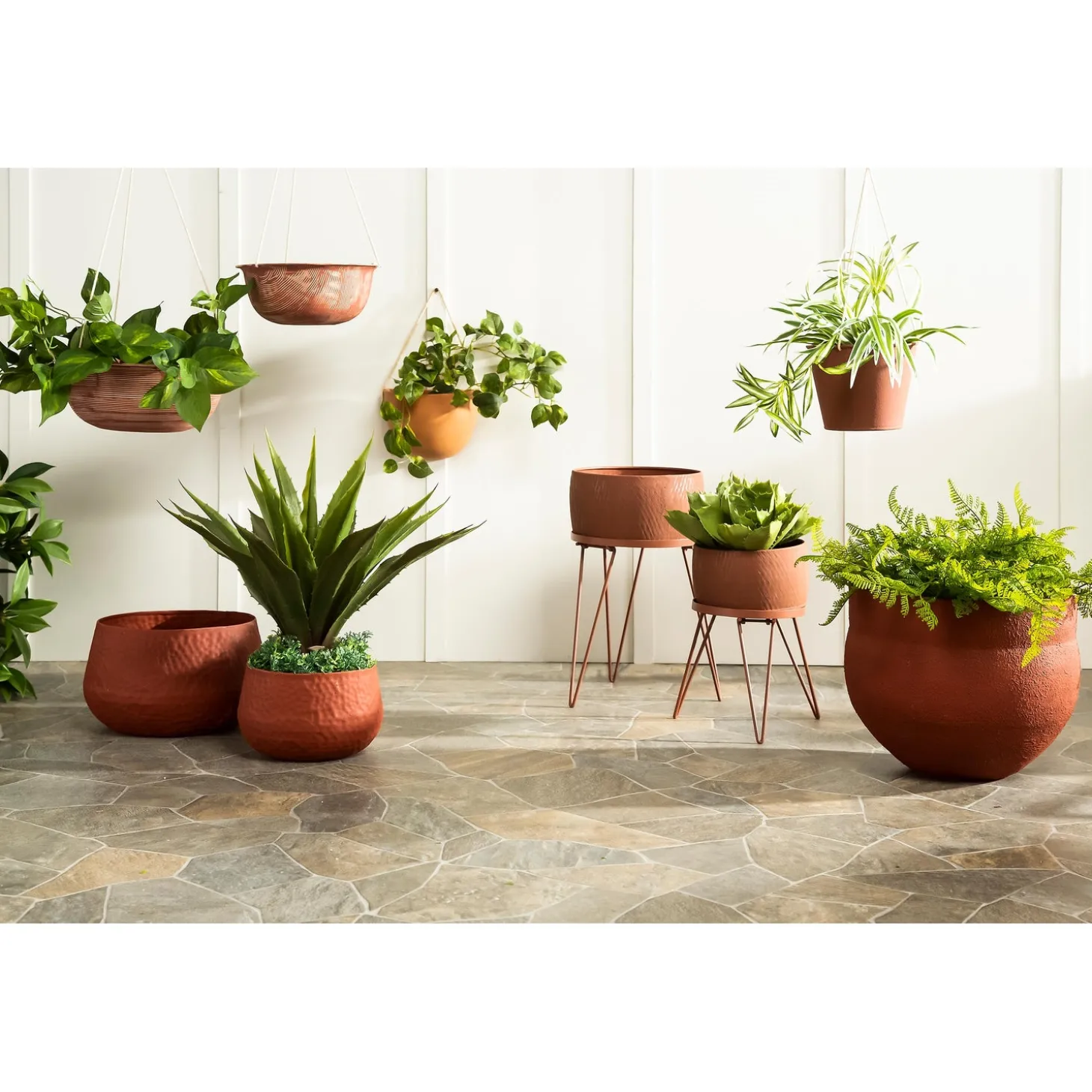 Planters & Plant Stands | Planters & Vases>Plow & Hearth Indoor/Outdoor Nested Metal Planters with Terra Cotta Finish, Set of 2