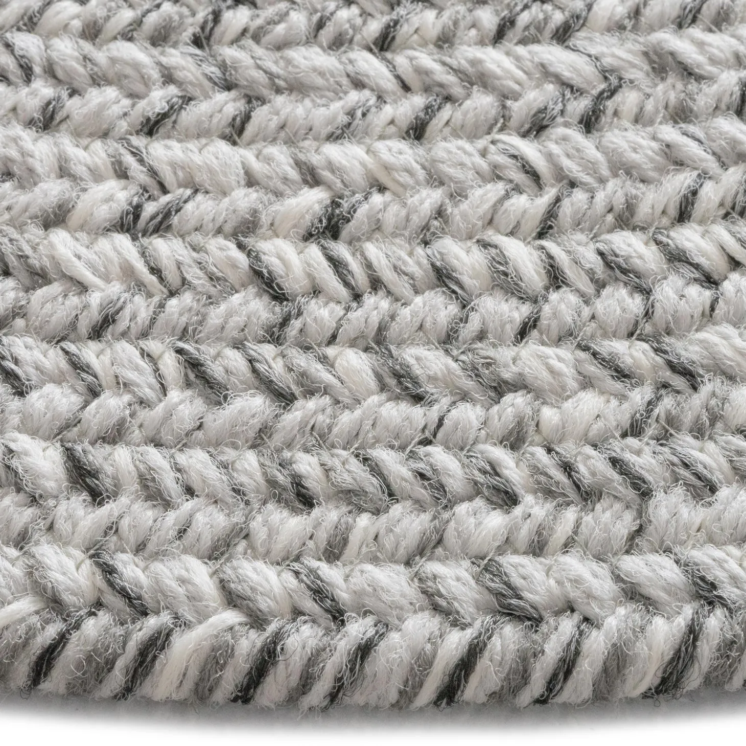 Area Rugs>Plow & Hearth Indoor/Outdoor Oval Pine Creek Braided Polypropylene Rug, 5'6" Round