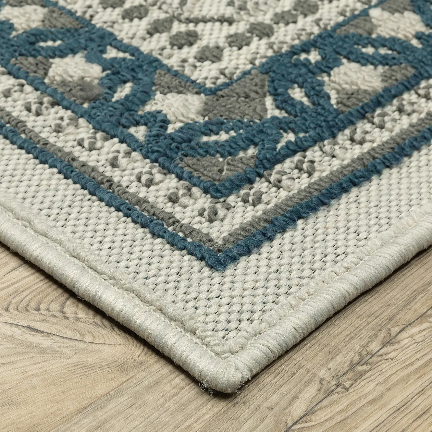 Area Rugs>Plow & Hearth Indoor/Outdoor York Border Polypropylene Runner, 1'10" x 7'3" Blue