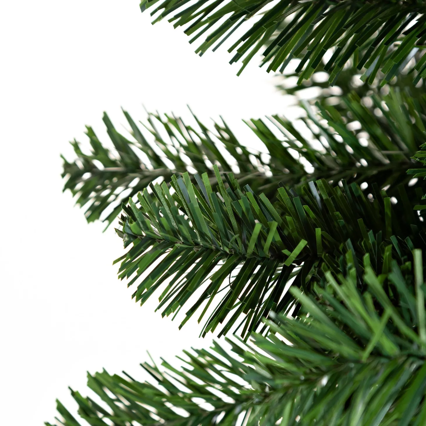 Lighted Trees & Garlands>Plow & Hearth 6' Montfair Pine Christmas Tree