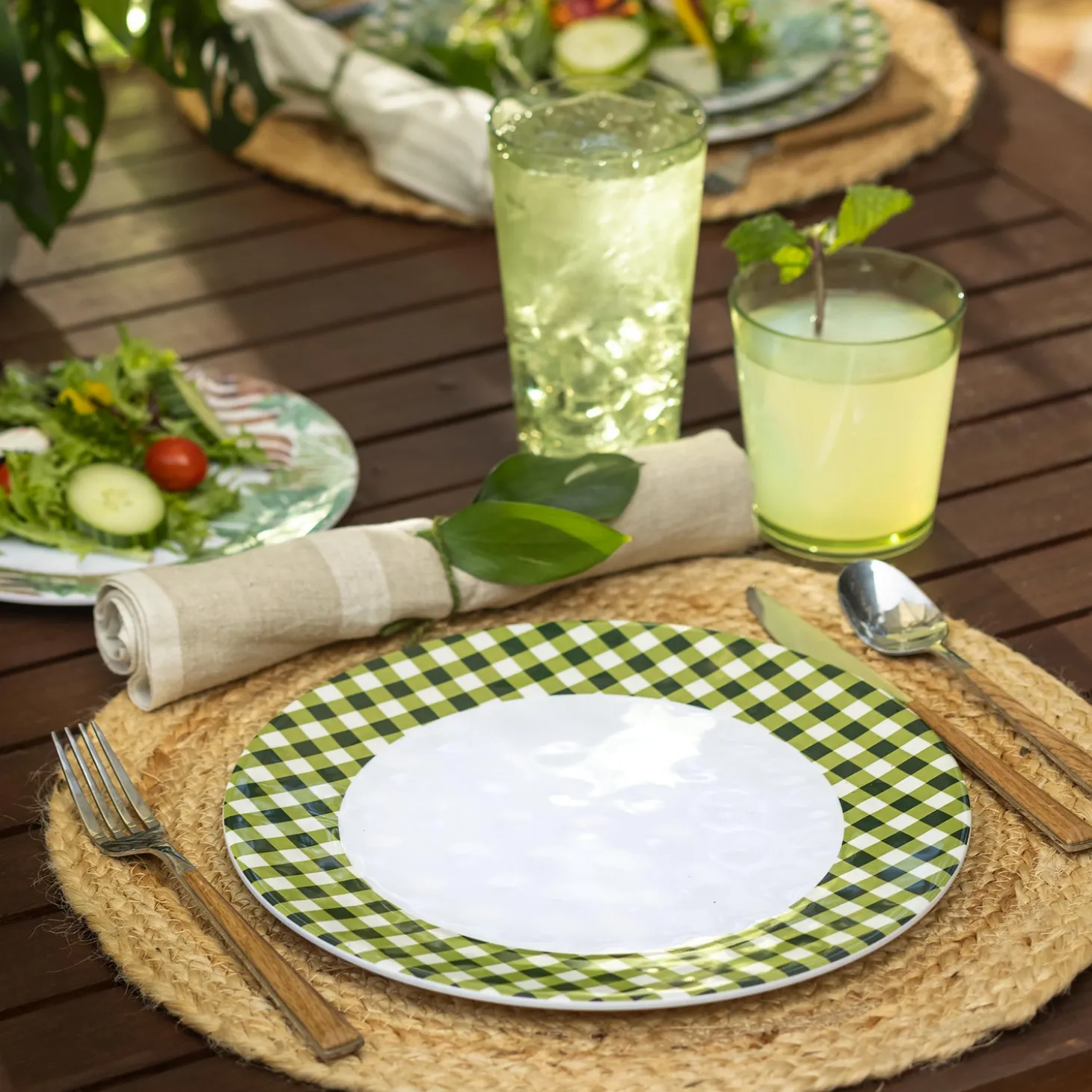 Plates & Platters>Plow & Hearth Moss Gingham Melamine Dinner Plates, Set of 6
