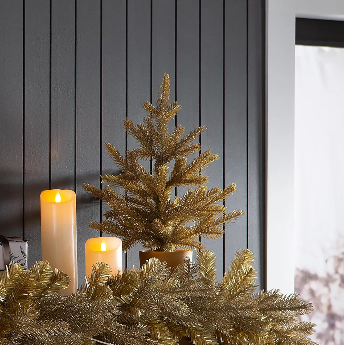Lighted Trees & Garlands>Plow & Hearth Newport Indoor/Outdoor Glitter Tabletop Tree