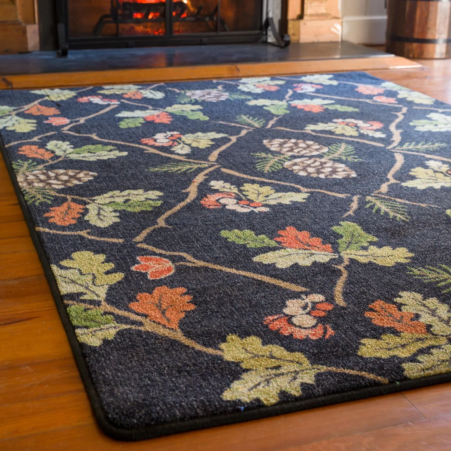 Area Rugs>Plow & Hearth Oakwood Pine Cone and Oak Leaf Rug, 7'8" x 10'9"
