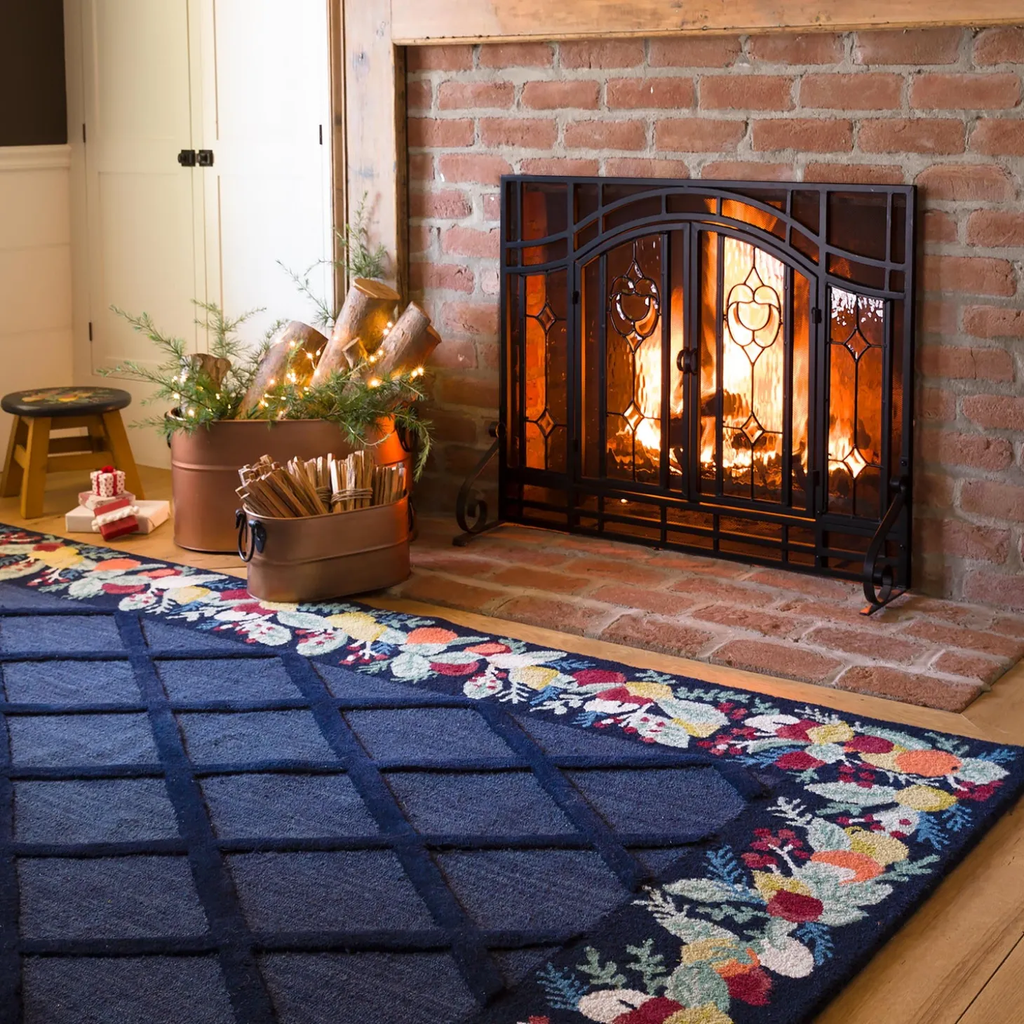 Fireplace Screens With Doors>Plow & Hearth Small Two-Door Fireplace Screen with Glass Floral Panels Black