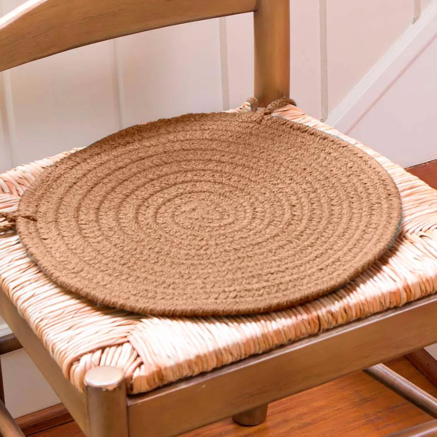 Chairs & Rockers | Rockers & Gliders>Plow & Hearth Solid Color Country Classic Braided Polypropylene Chair Pad, 15" dia.