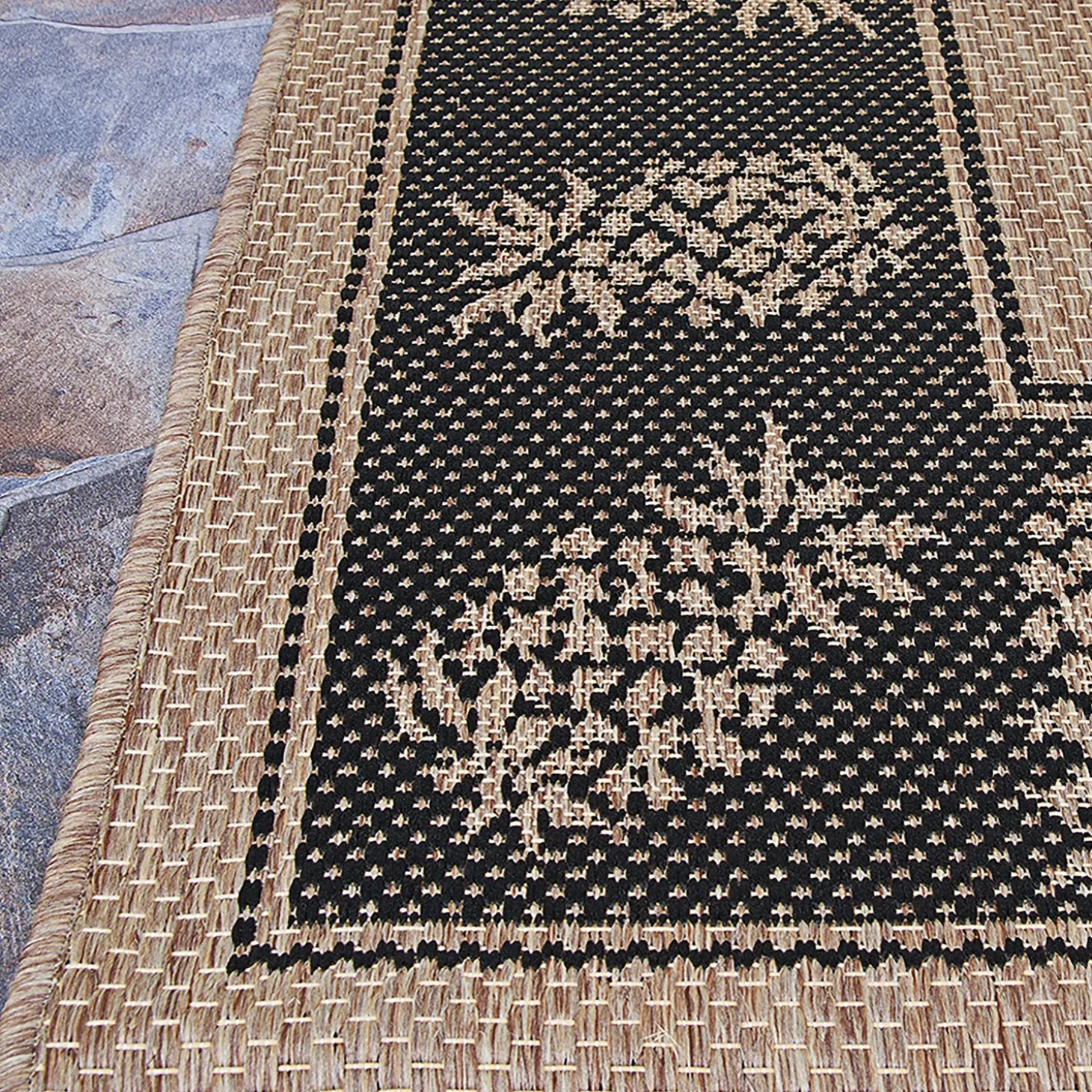 Area Rugs>Plow & Hearth Veranda Pineapple Indoor/Outdoor Polypropylene Rug, 3'9" x 5'5"