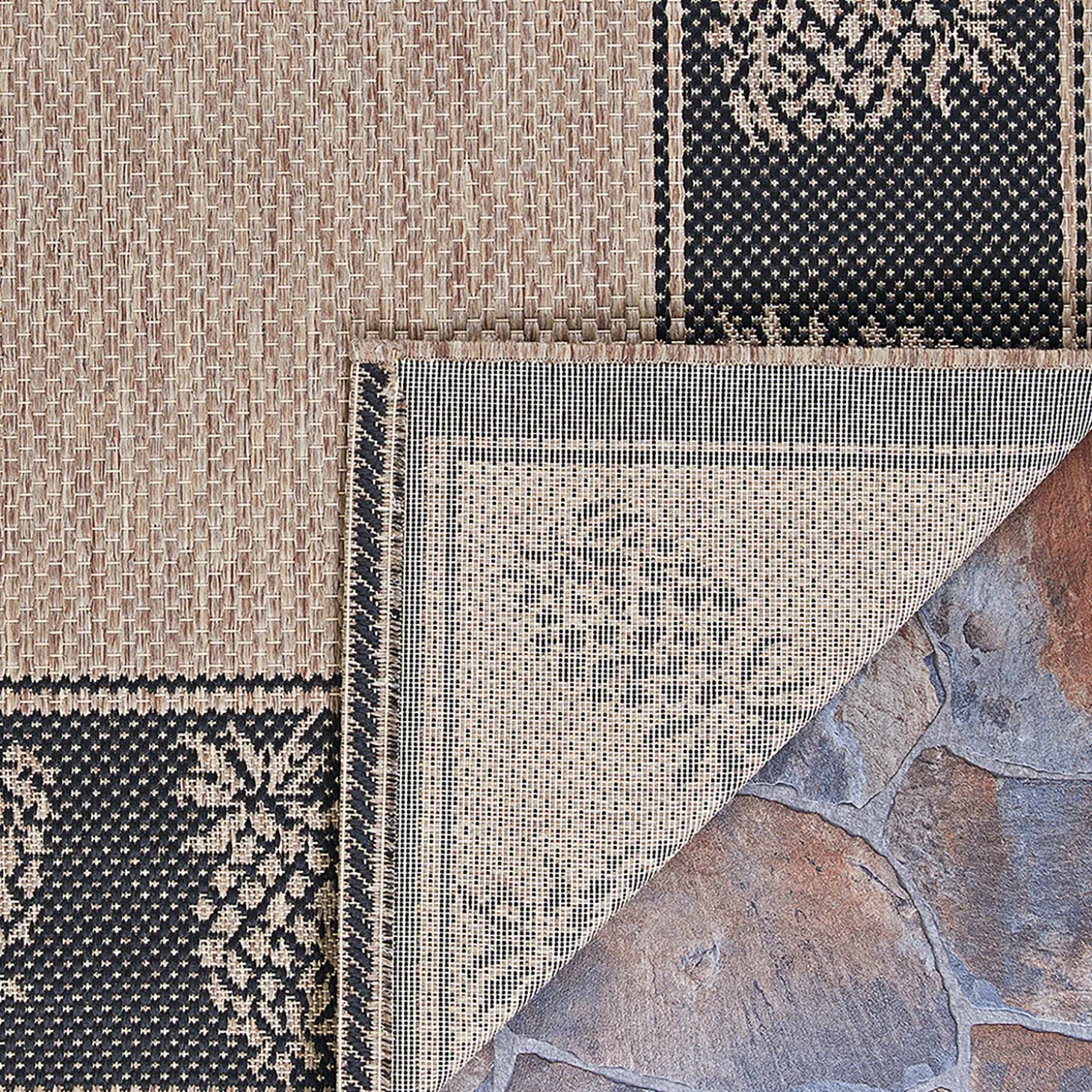 Area Rugs>Plow & Hearth Veranda Pineapple Indoor/Outdoor Polypropylene Rug, 3'9" x 5'5"
