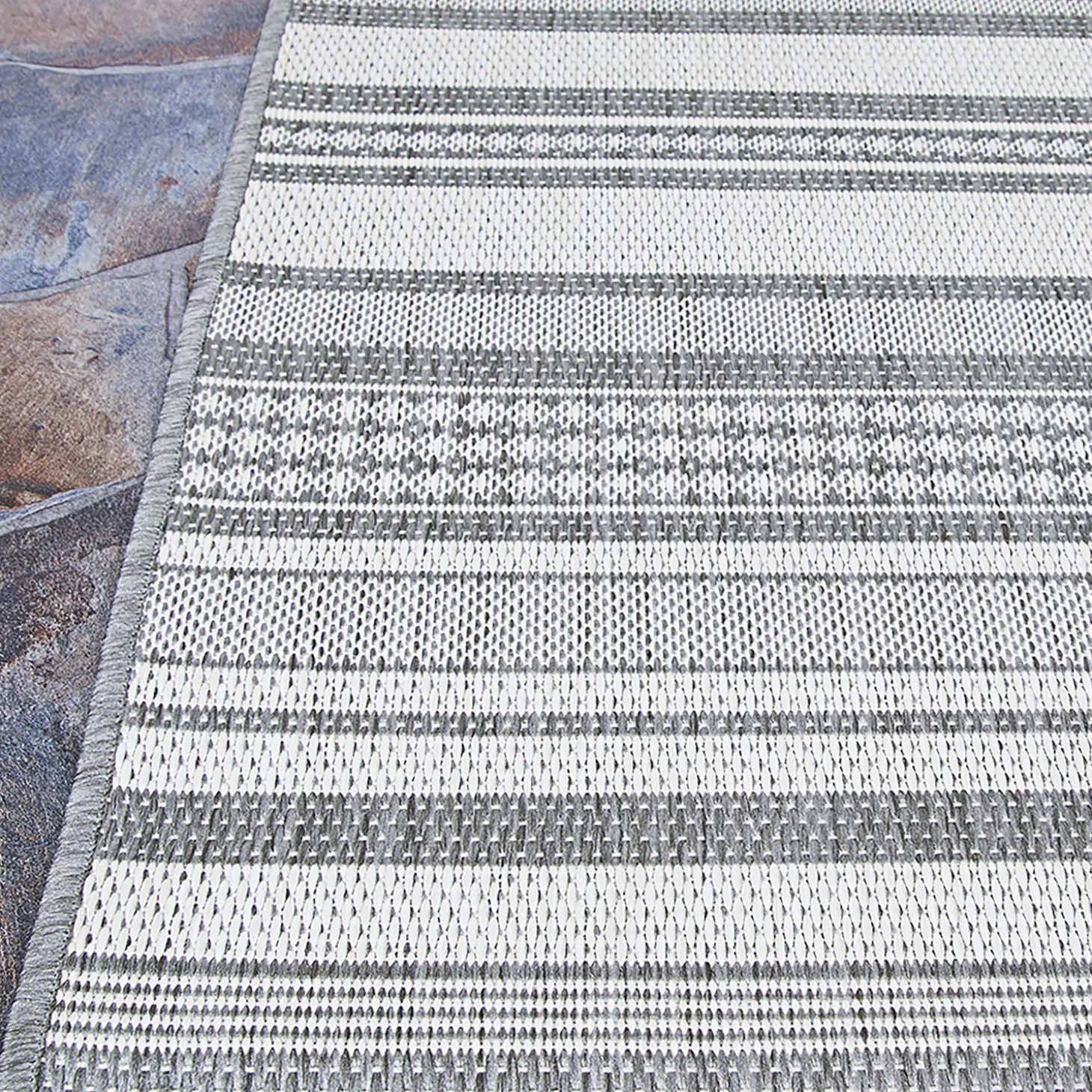 Area Rugs>Plow & Hearth Veranda Striped Indoor/Outdoor Polypropylene Rug, 7'6" x 10'9"