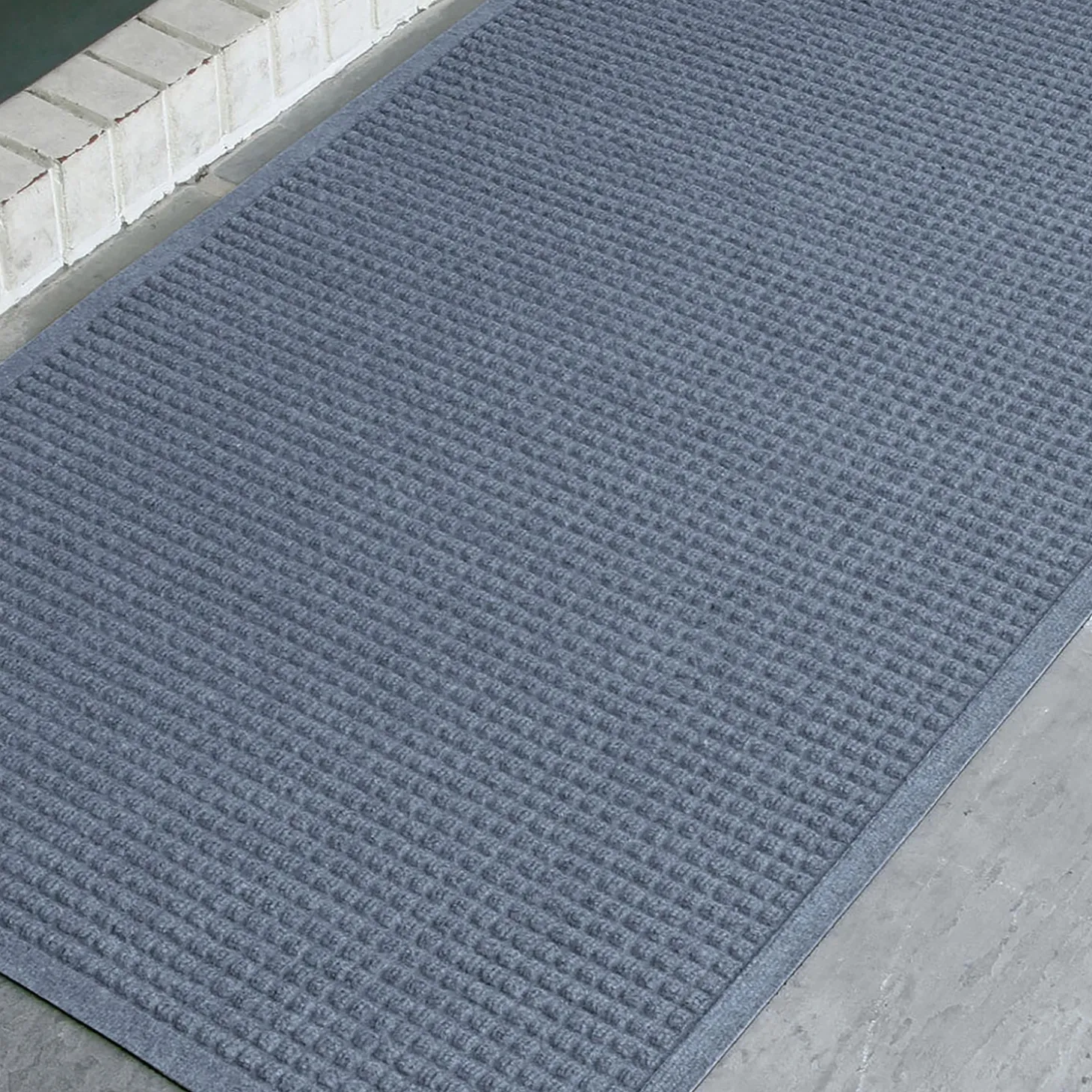 Waterhog Doormats>Plow & Hearth Waterhog Indoor/Outdoor Cubes Doormat, 22" x 60"
